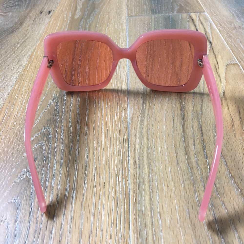 ⬇️ Oversized Square Frame Pink Fashion Sunglasses - Picture 5 of 7